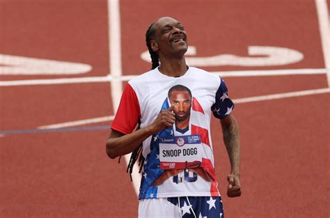 snoop dogg olympic dress.